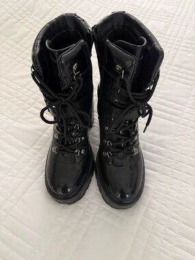 Guess- Black Women's Lace-Up Patent Combat Boots